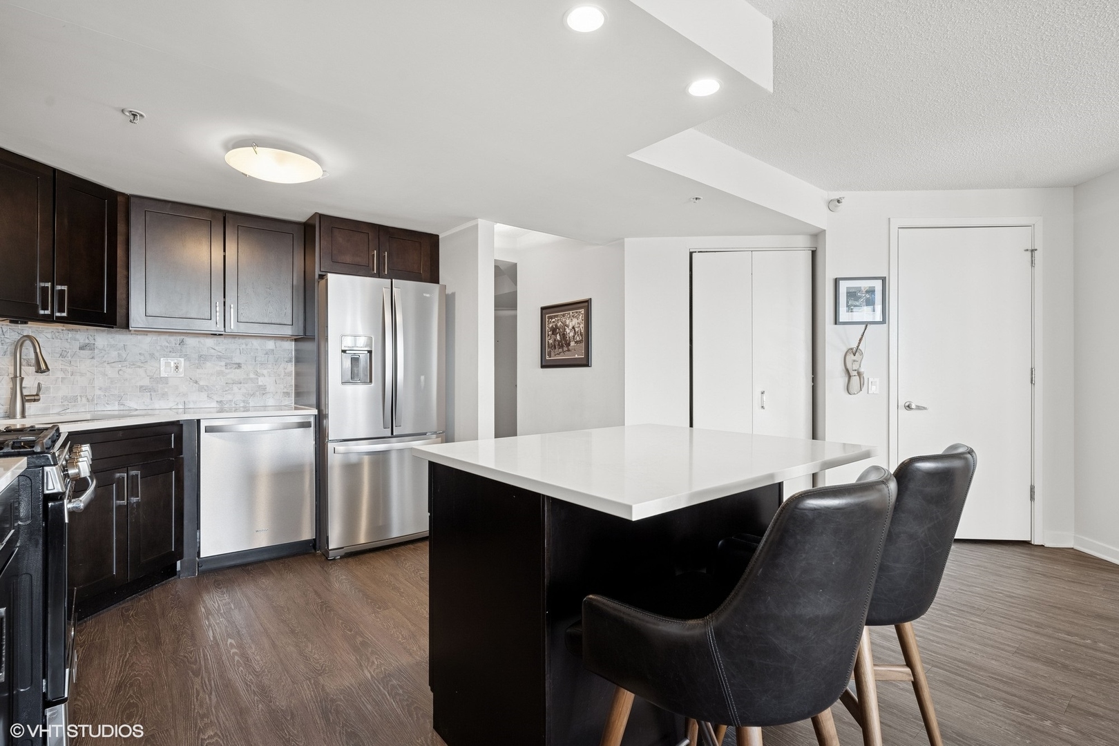 545 N Dearborn Street Unit: 2311