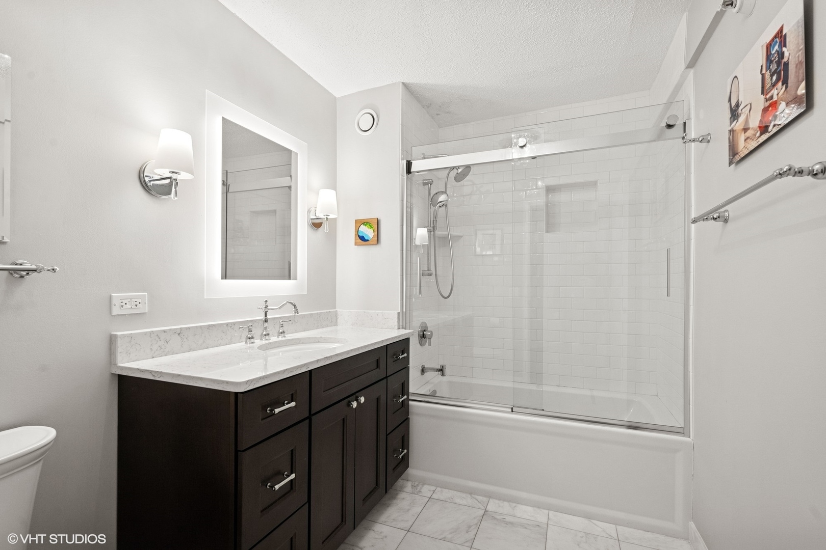 545 N Dearborn Street Unit: 2311