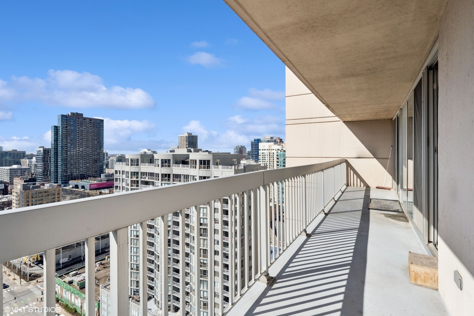 545 N Dearborn Street Unit: 2311