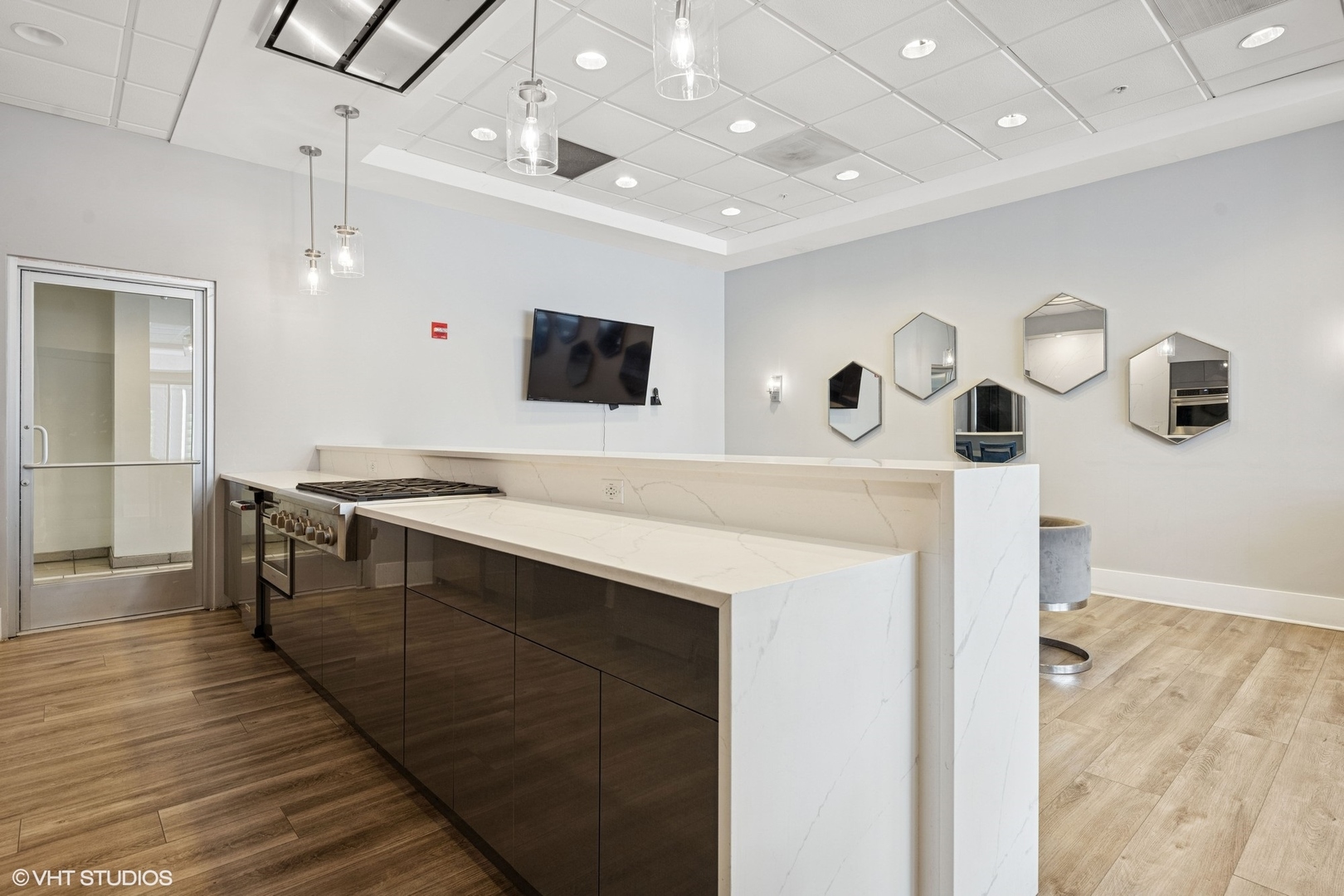 545 N Dearborn Street Unit: 2311