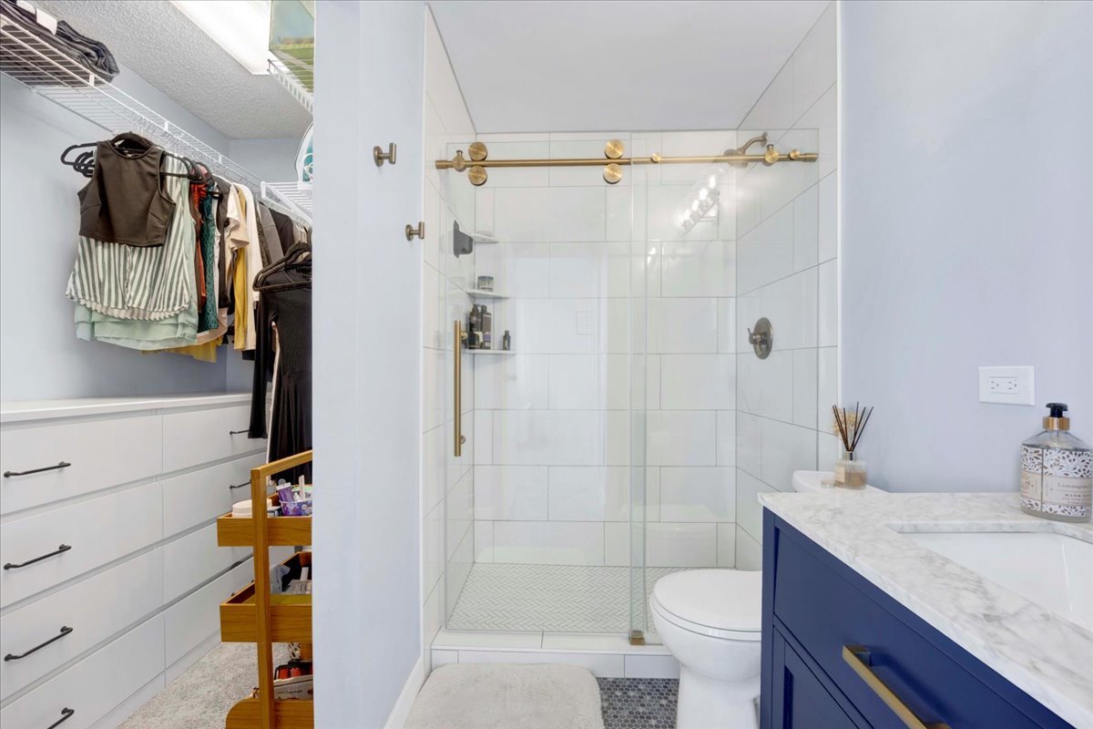 2754 N Hampden Court Unit: 805