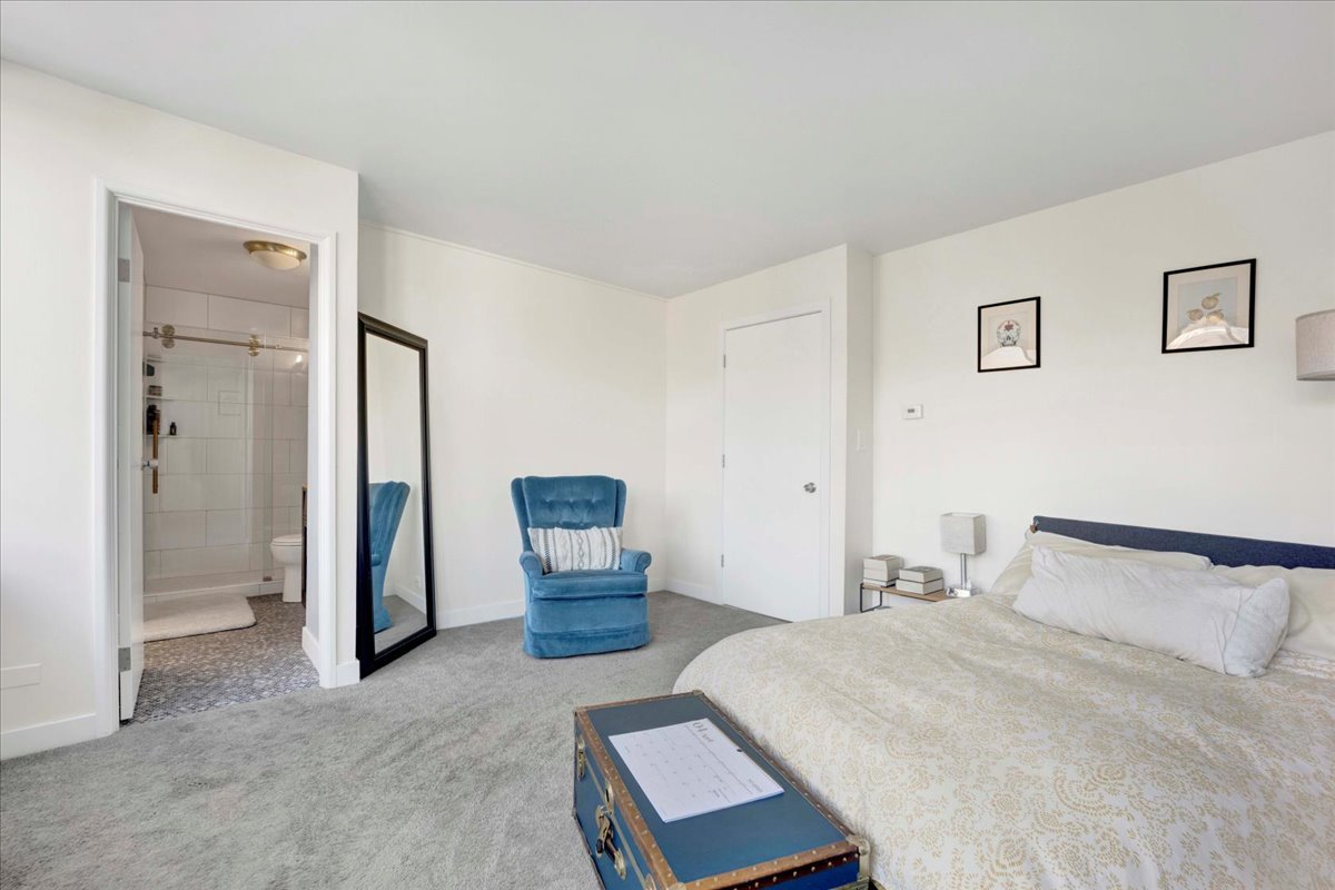 2754 N Hampden Court Unit: 805