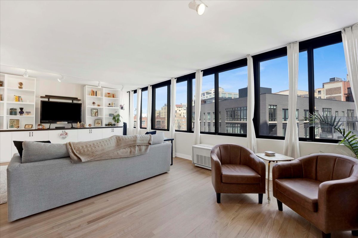 2754 N Hampden Court Unit: 805