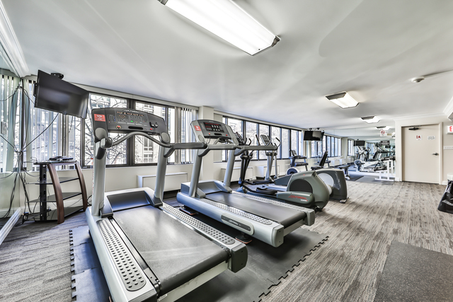 2754 N Hampden Court Unit: 805