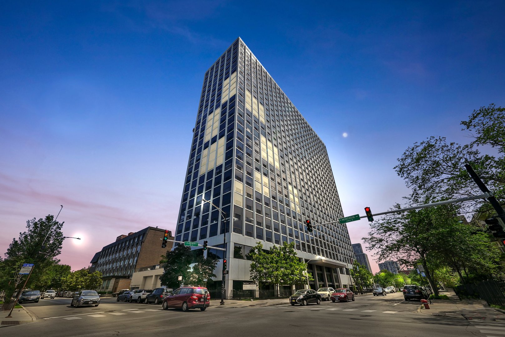 4343 N Clarendon Avenue Unit: 1505