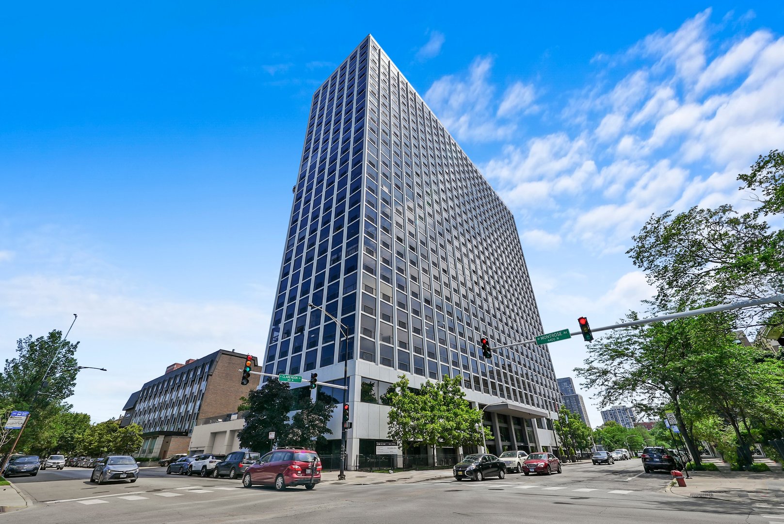 4343 N Clarendon Avenue Unit: 1505