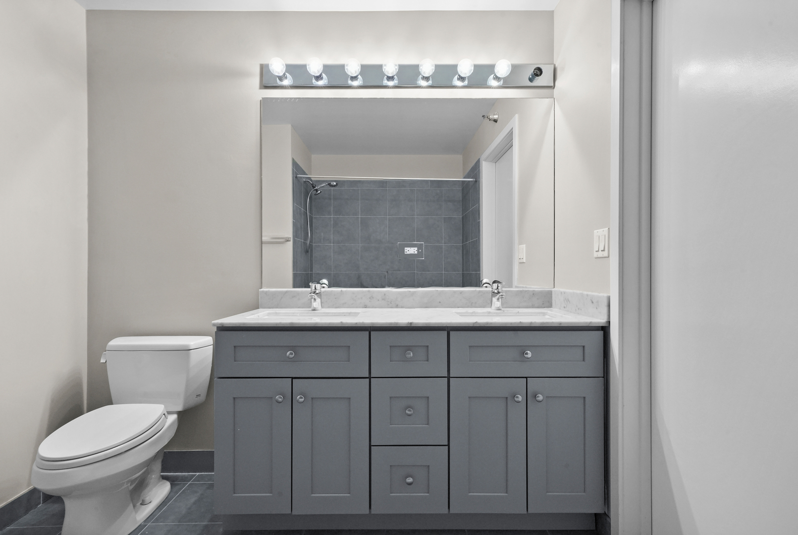 235 W VAN BUREN Street Unit: 2719