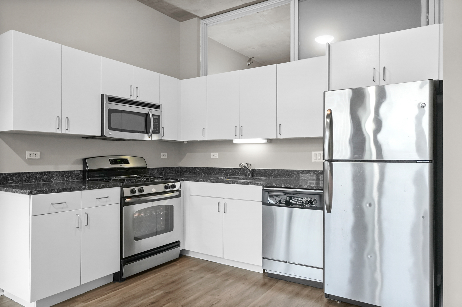 235 W VAN BUREN Street Unit: 2719