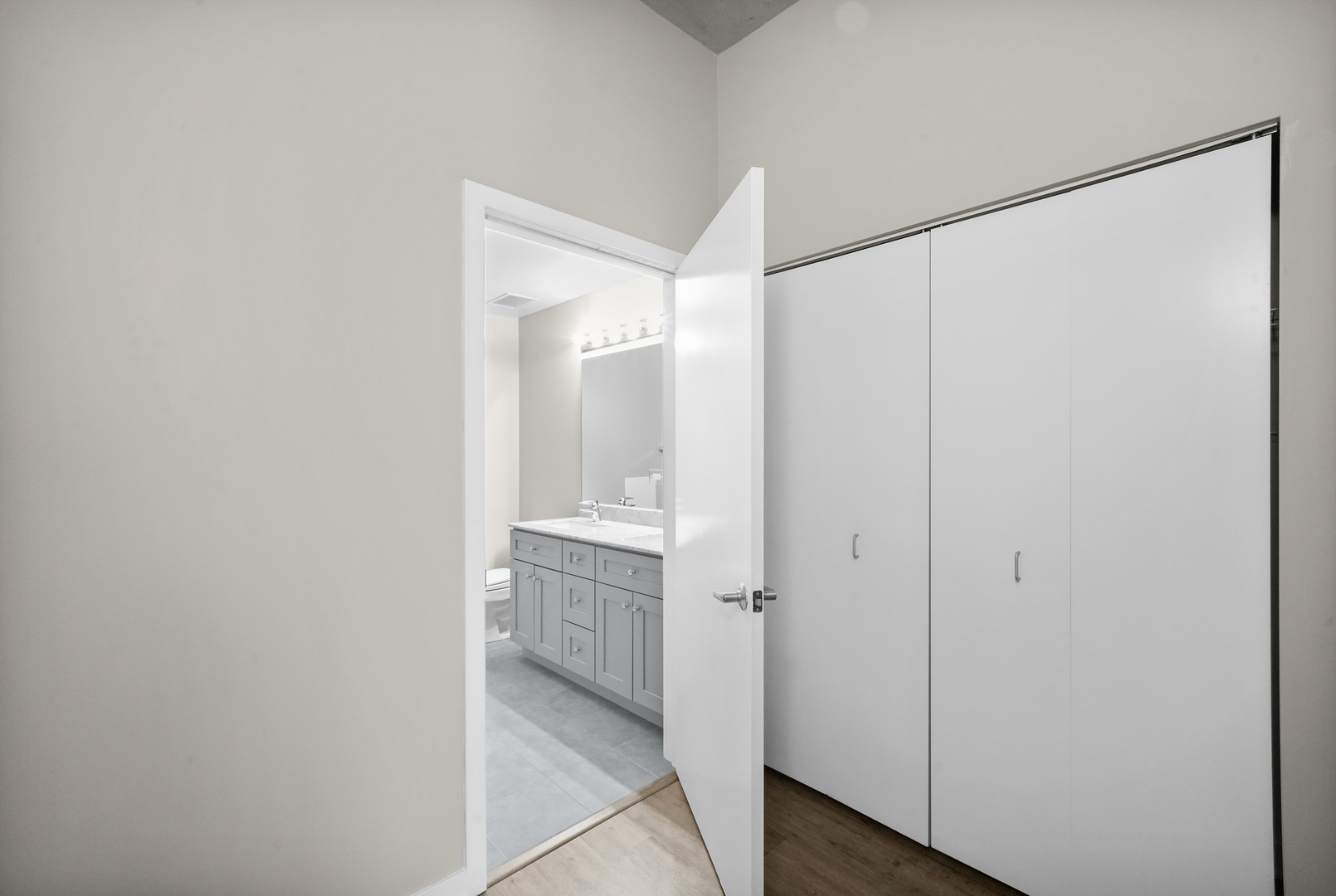 235 W VAN BUREN Street Unit: 2719