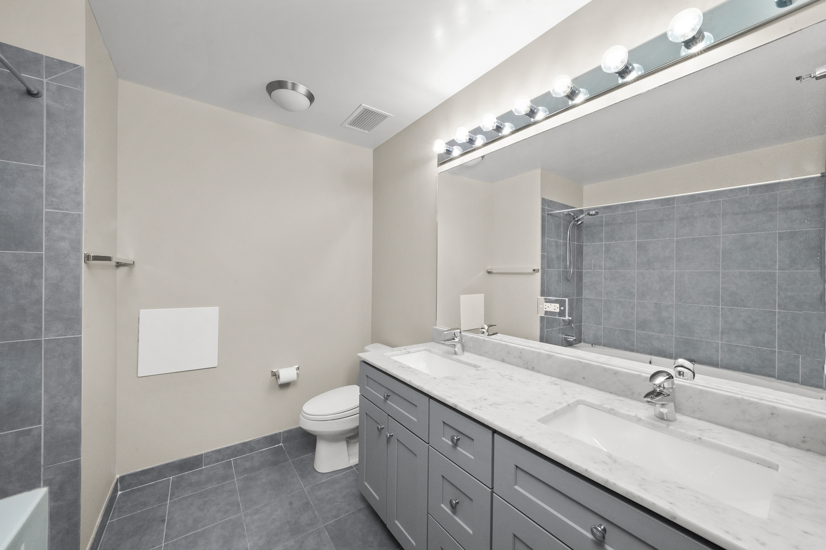 235 W VAN BUREN Street Unit: 2719