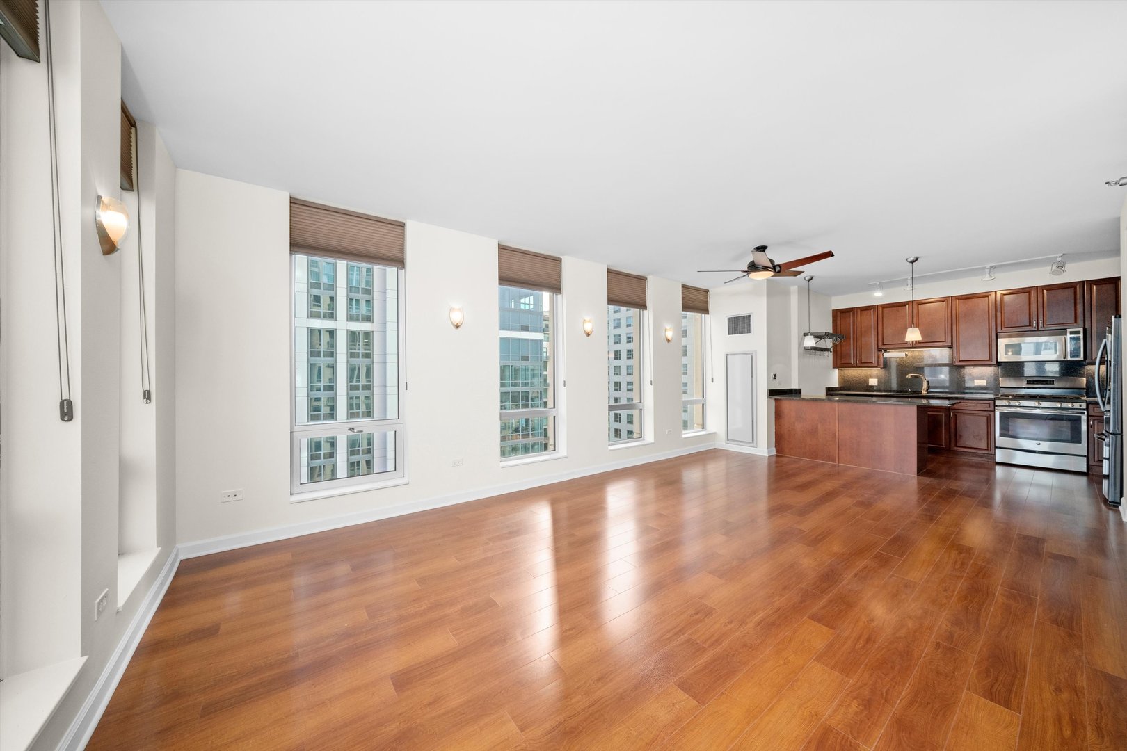 1250 S Michigan Avenue Unit: 1301