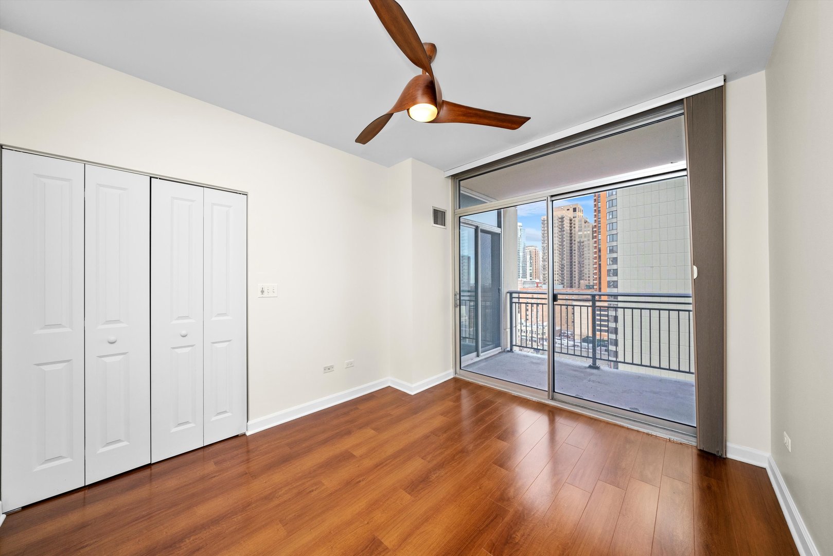 1250 S Michigan Avenue Unit: 1301