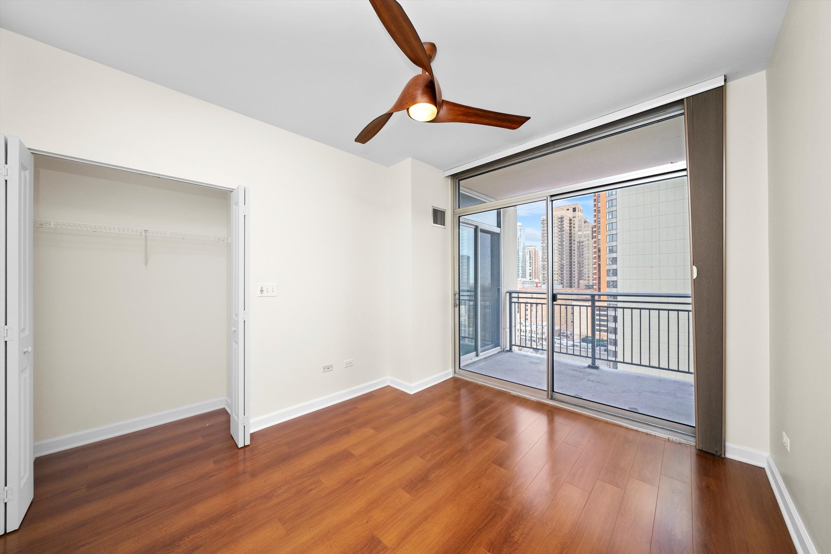 1250 S Michigan Avenue Unit: 1301
