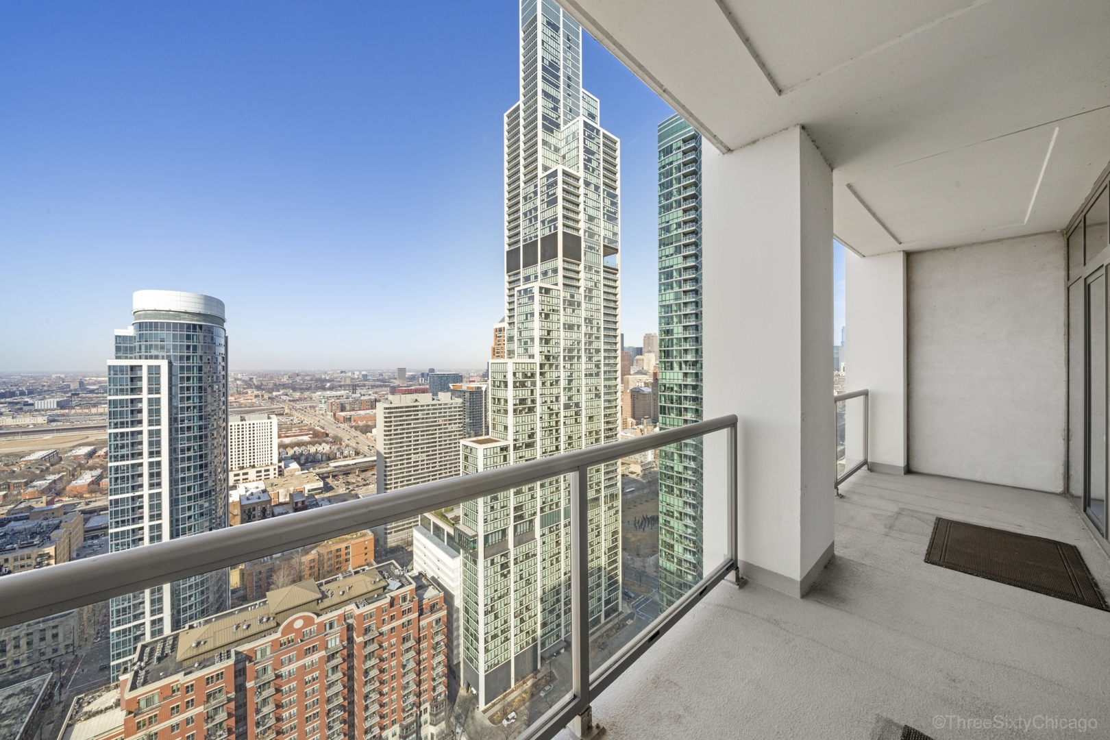 1235 S Prairie Avenue Unit: 3507