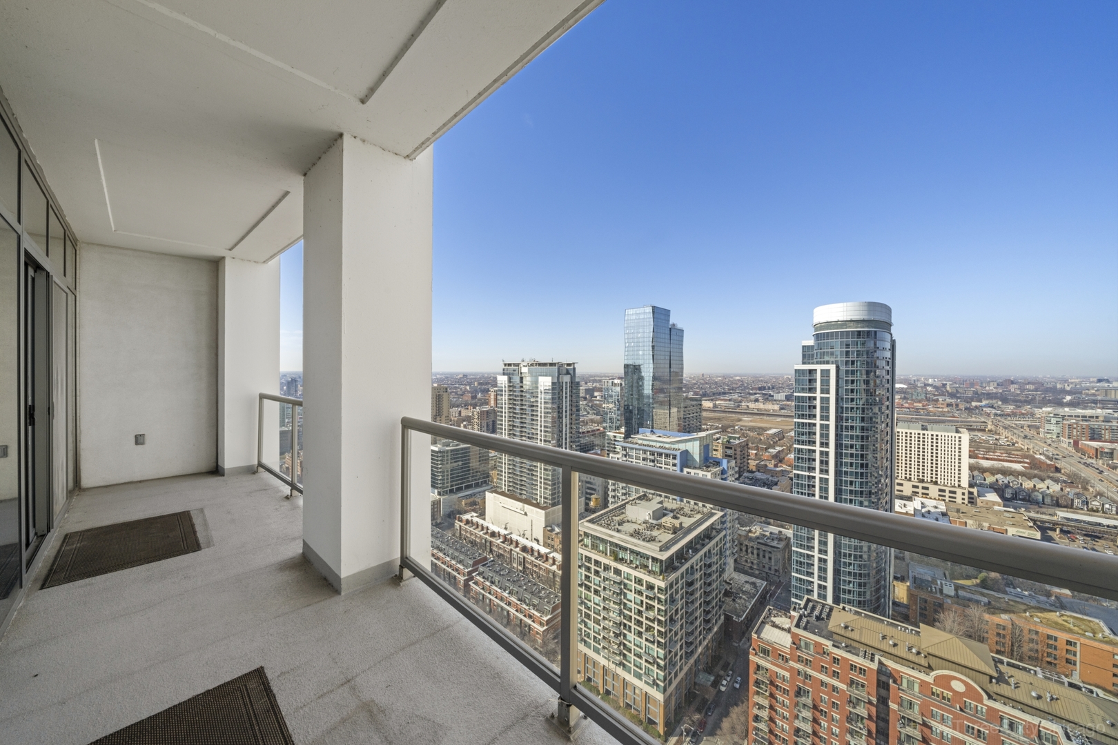 1235 S Prairie Avenue Unit: 3507