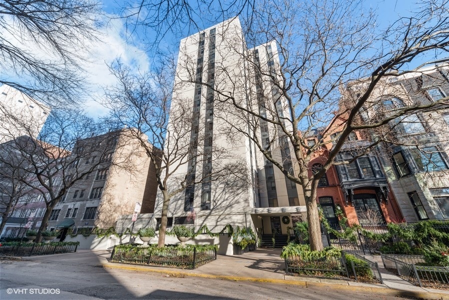 1339 N Dearborn Street Unit: 16G