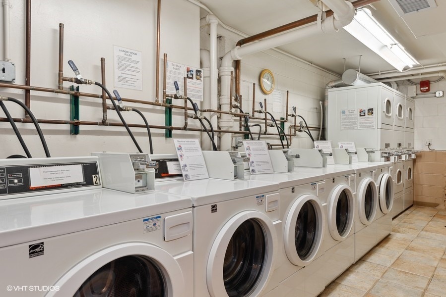 1339 N Dearborn Street Unit: 16G