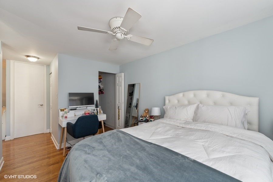 1339 N Dearborn Street Unit: 16G