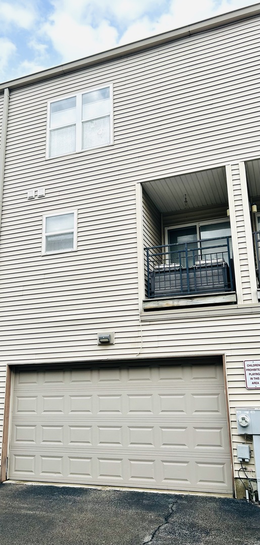 3951 W Ainslie Street Unit: 7