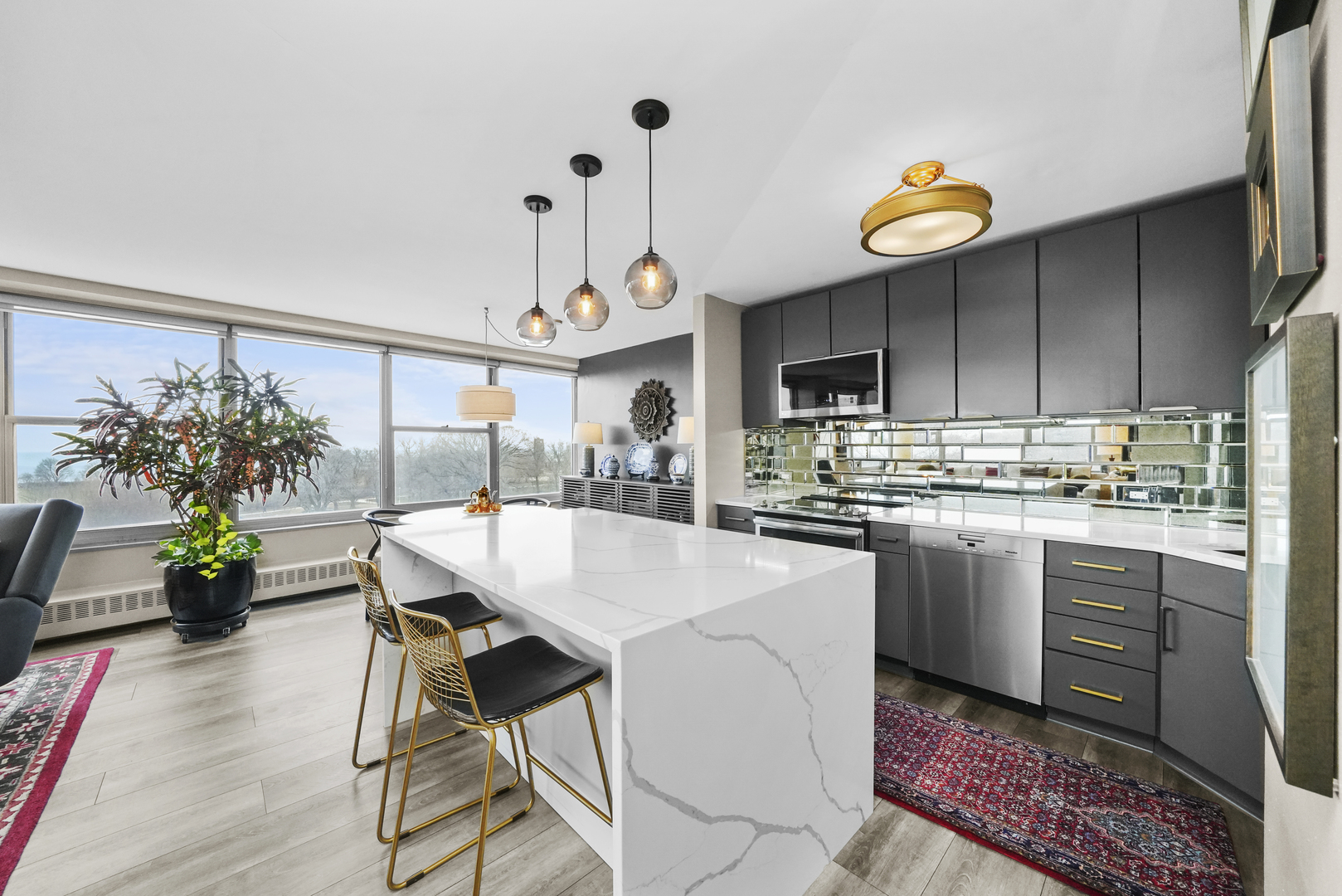 3900 N LAKE SHORE Drive Unit: 6K