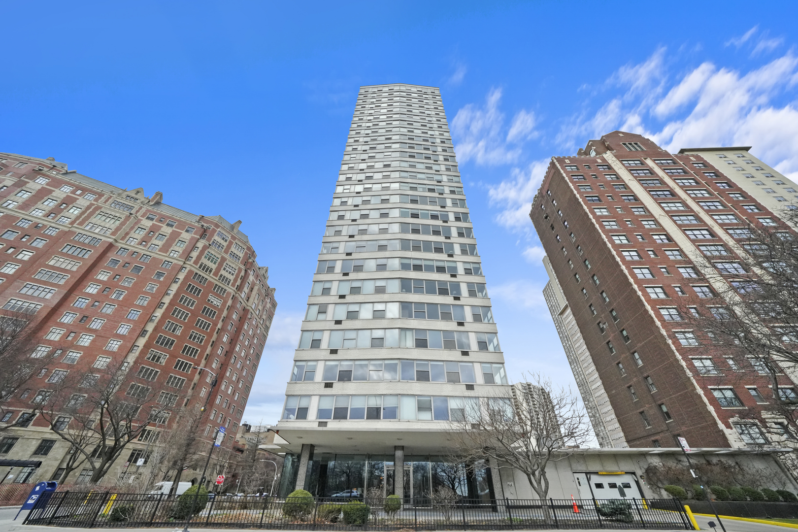 3900 N LAKE SHORE Drive Unit: 6K