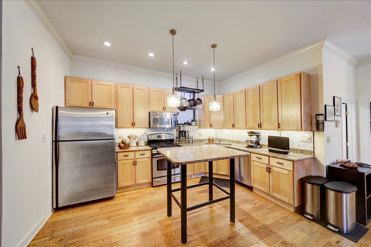 2347 W Ohio Street Unit: 1