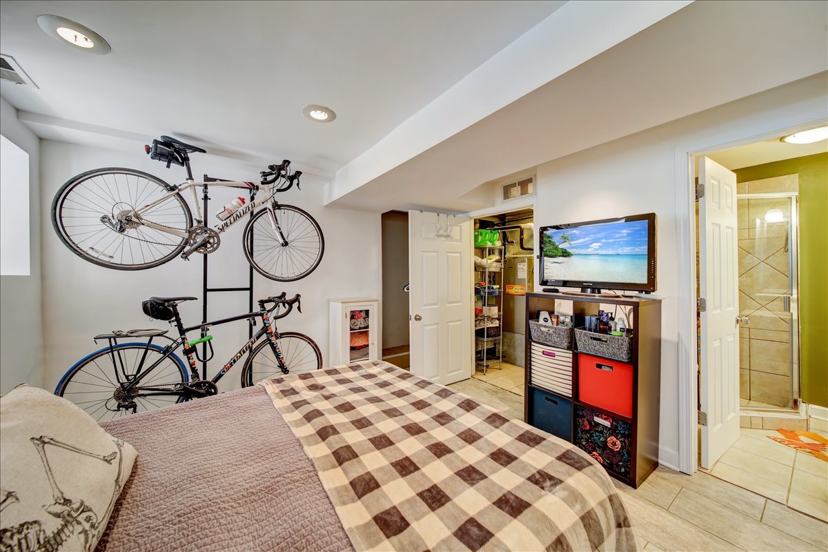 2347 W Ohio Street Unit: 1