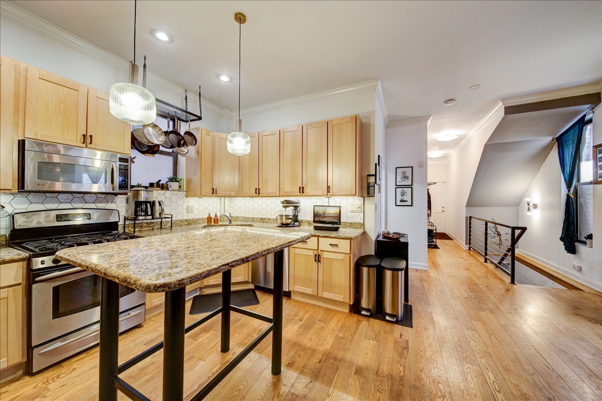 2347 W Ohio Street Unit: 1