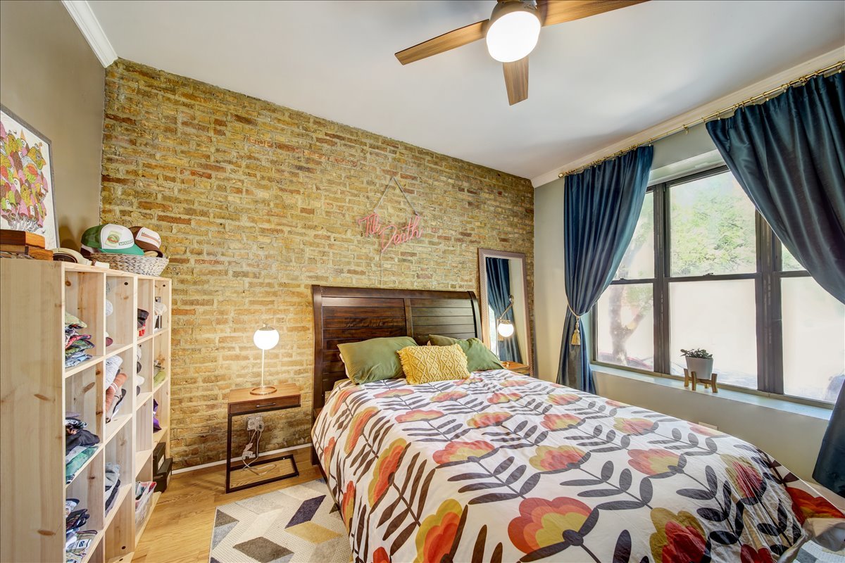 2347 W Ohio Street Unit: 1