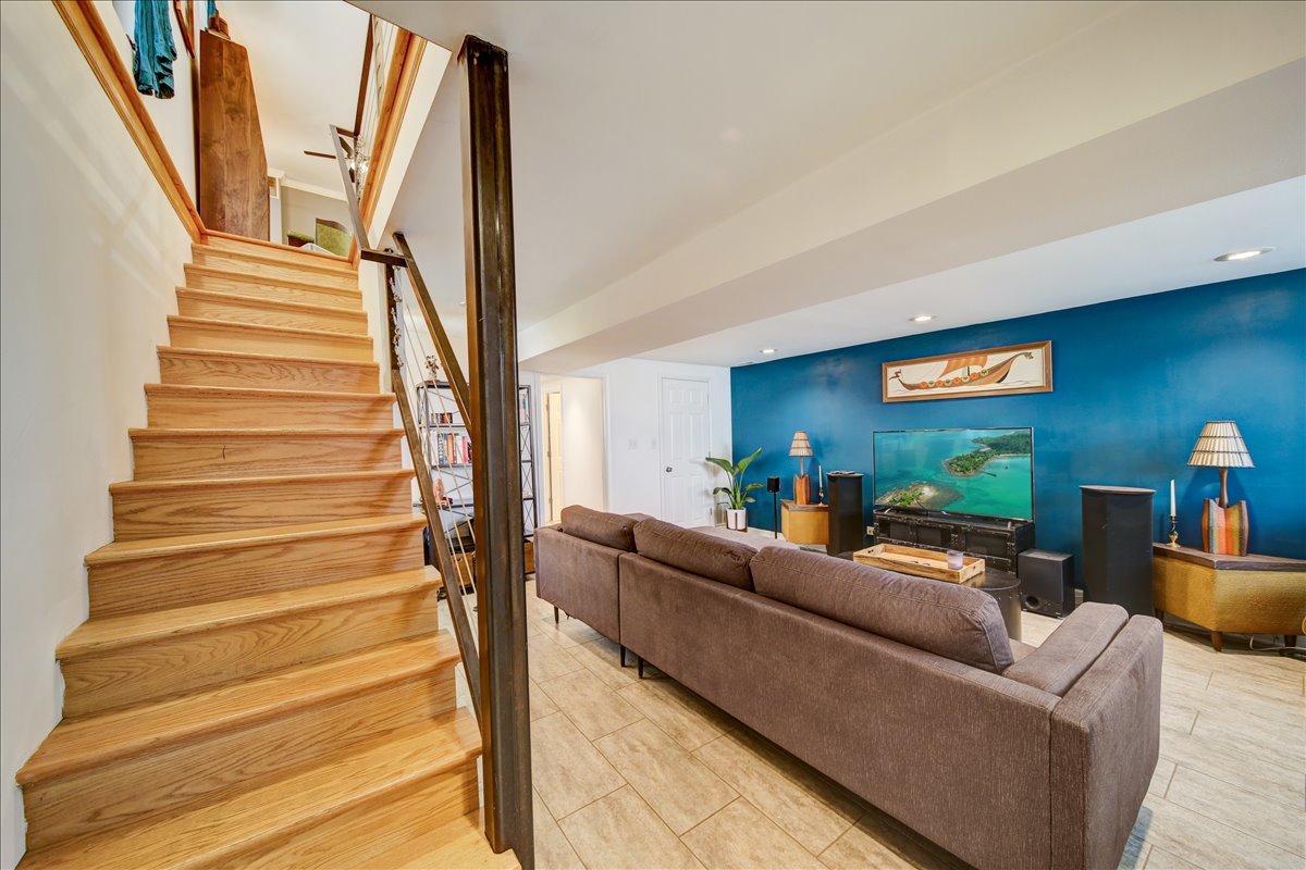 2347 W Ohio Street Unit: 1