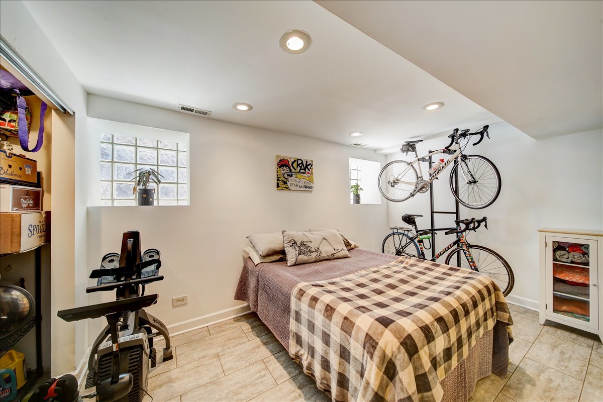 2347 W Ohio Street Unit: 1