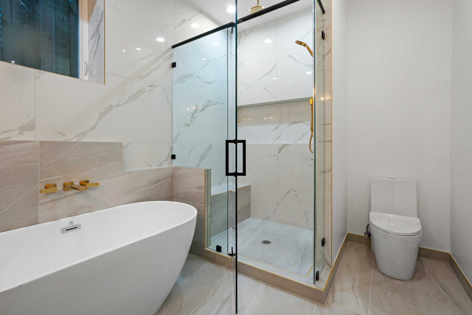 1735 N Albany Avenue Unit: 1