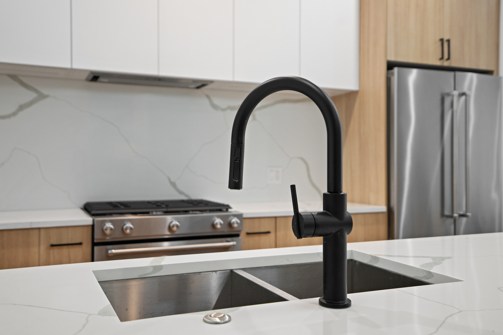 1735 N Albany Avenue Unit: 1