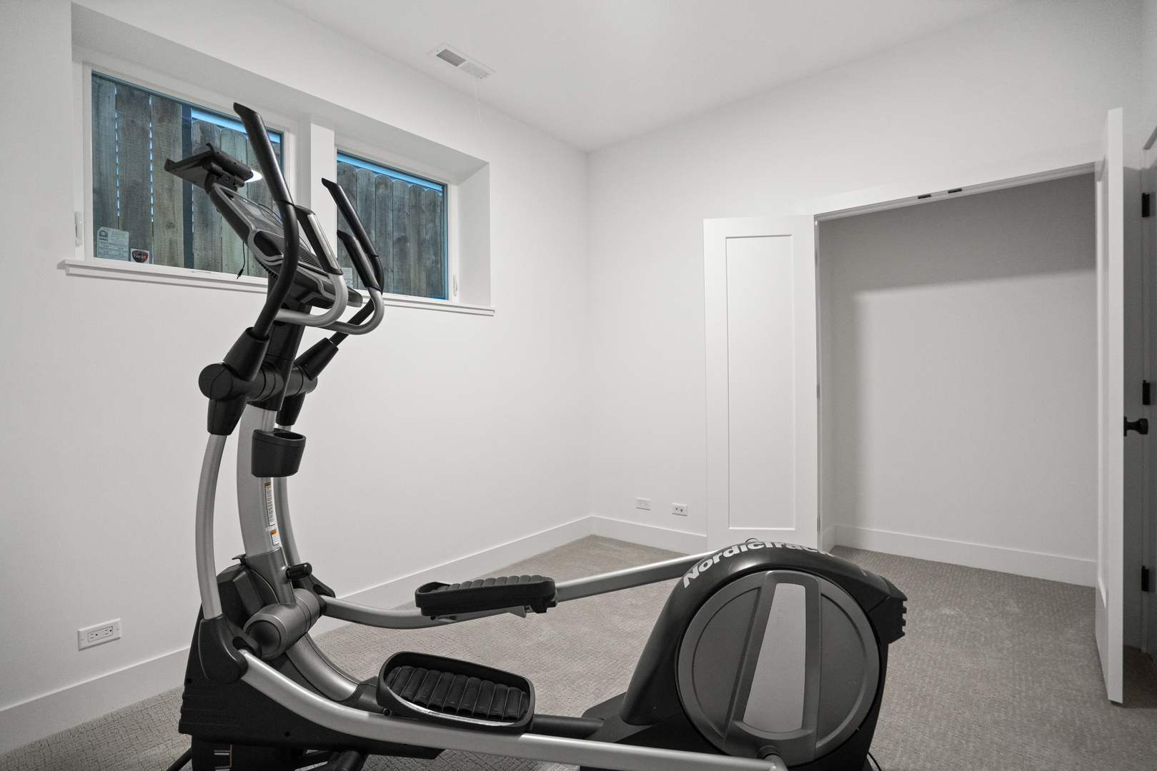 1735 N Albany Avenue Unit: 1