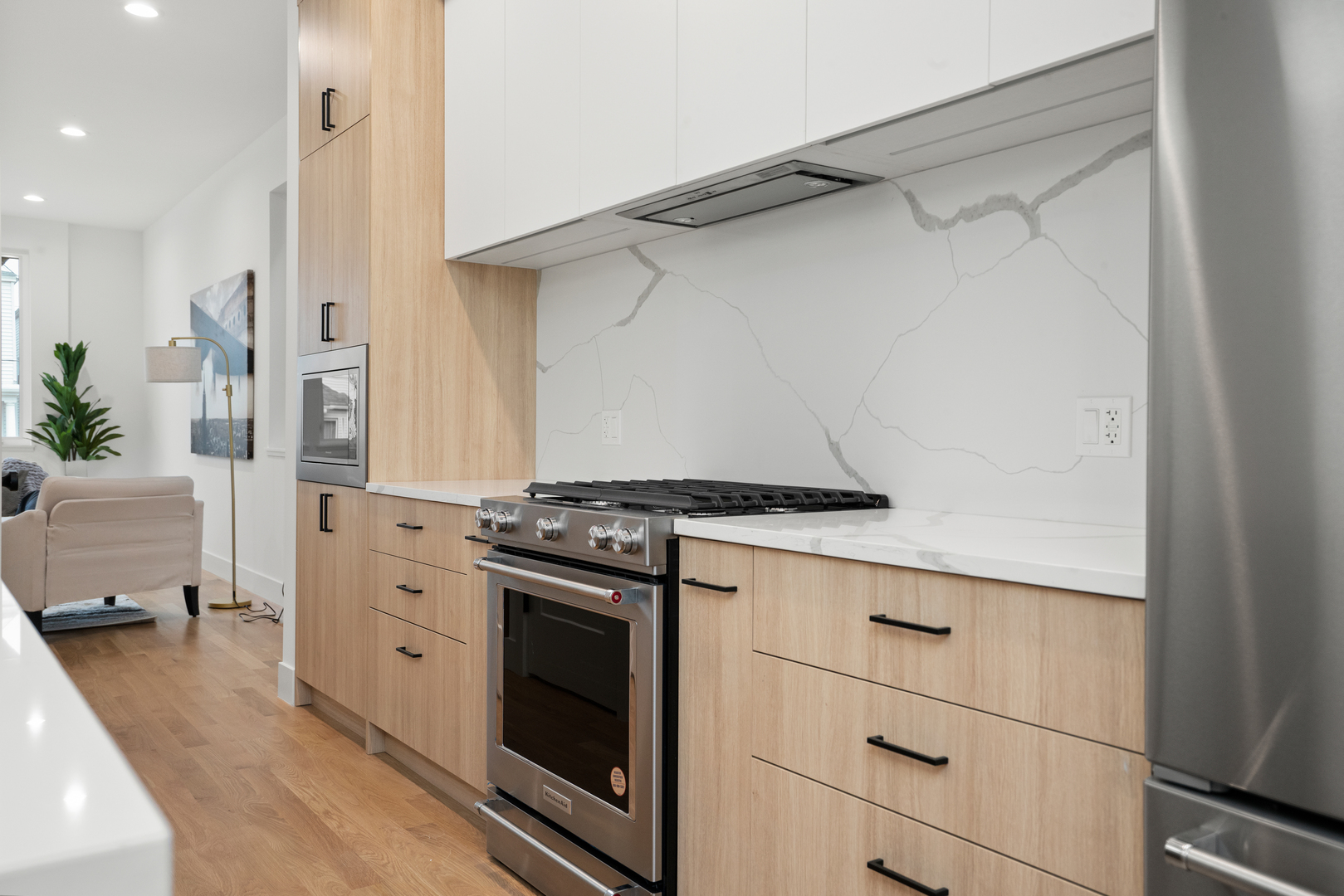 1735 N Albany Avenue Unit: 1