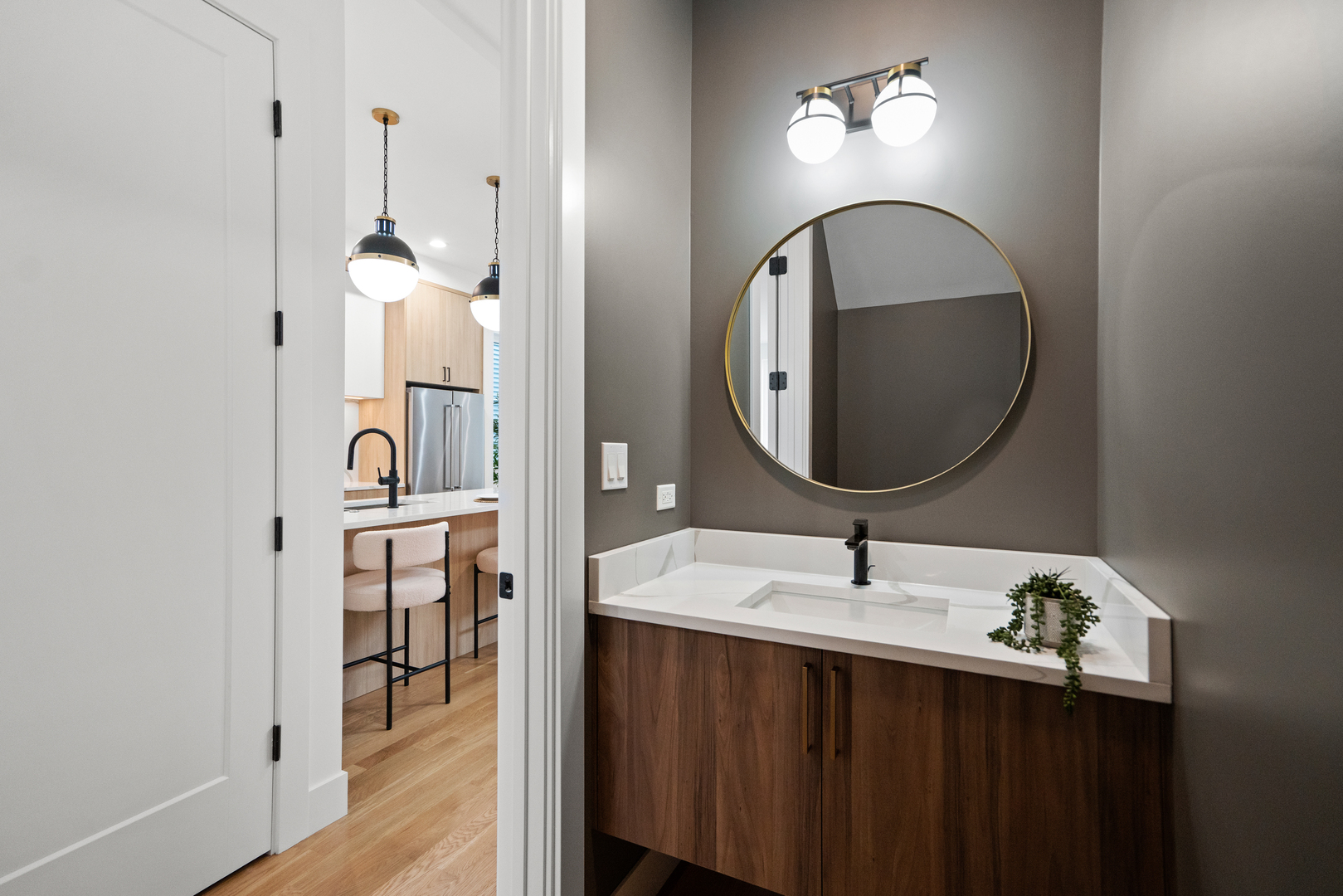 1735 N Albany Avenue Unit: 1