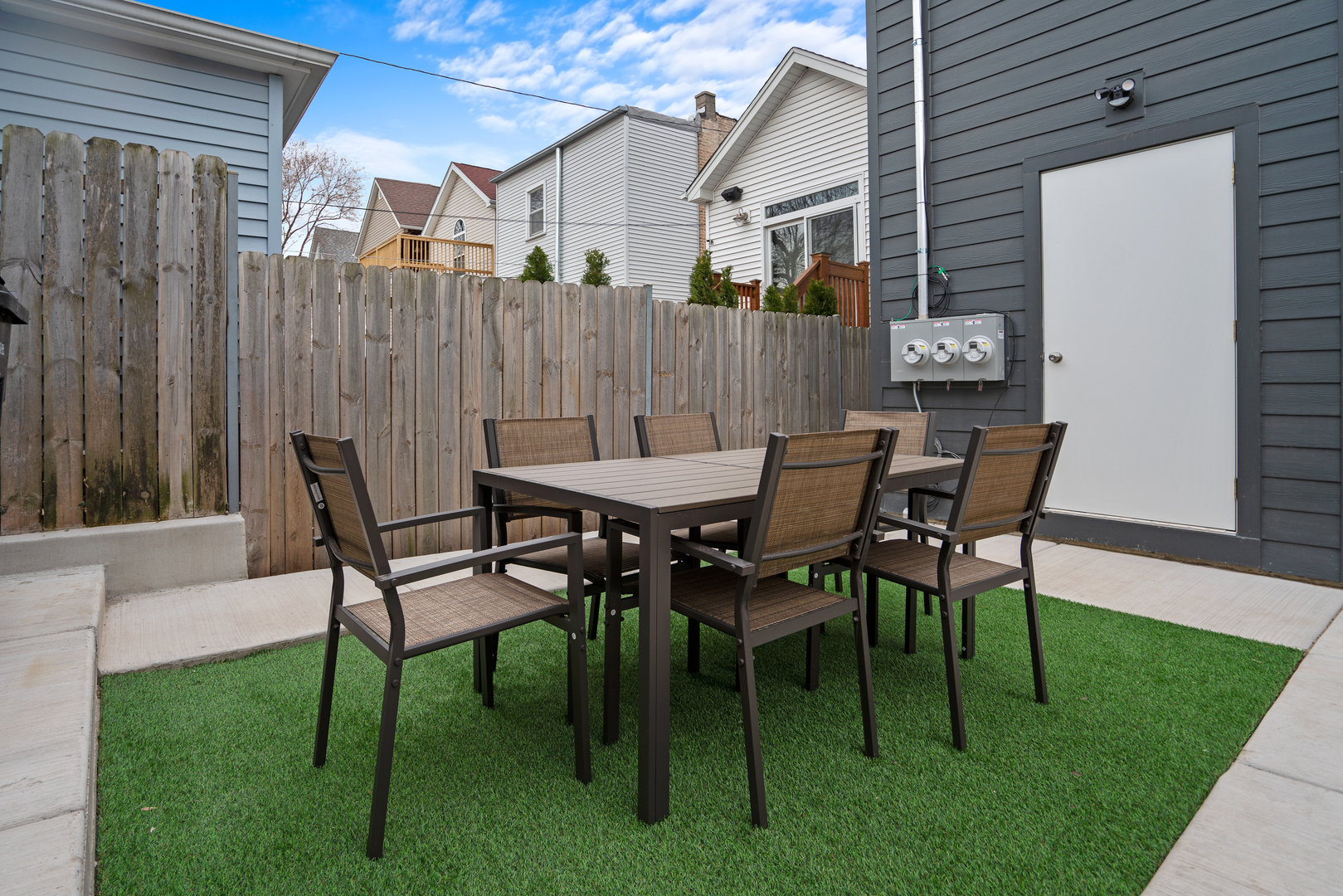 1735 N Albany Avenue Unit: 1