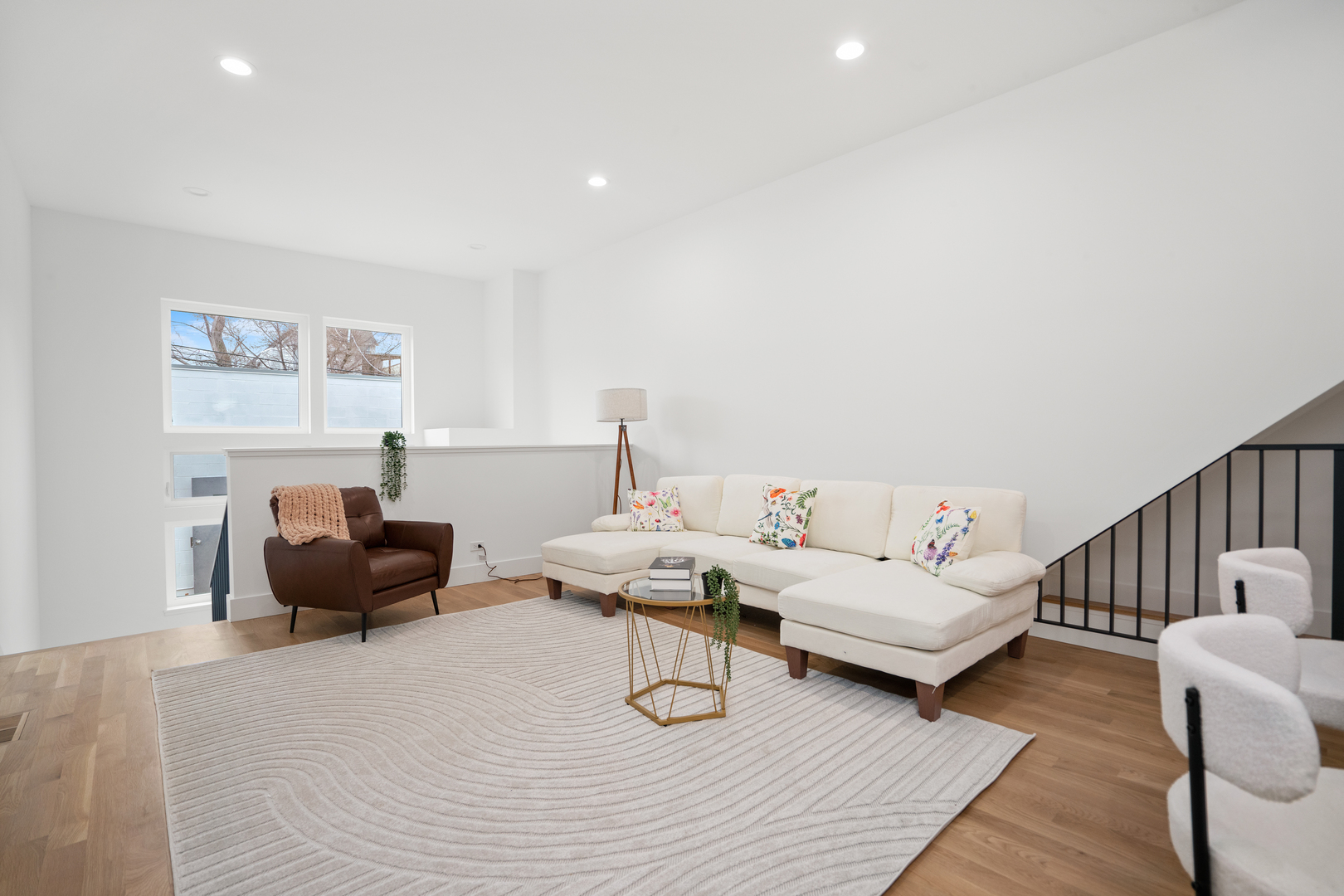 1735 N Albany Avenue Unit: 1