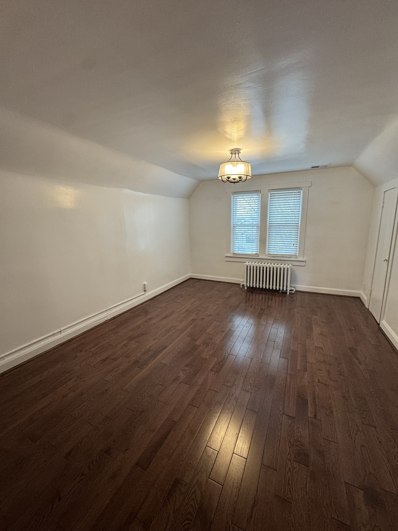 1913 W Cuyler Avenue Unit: 3