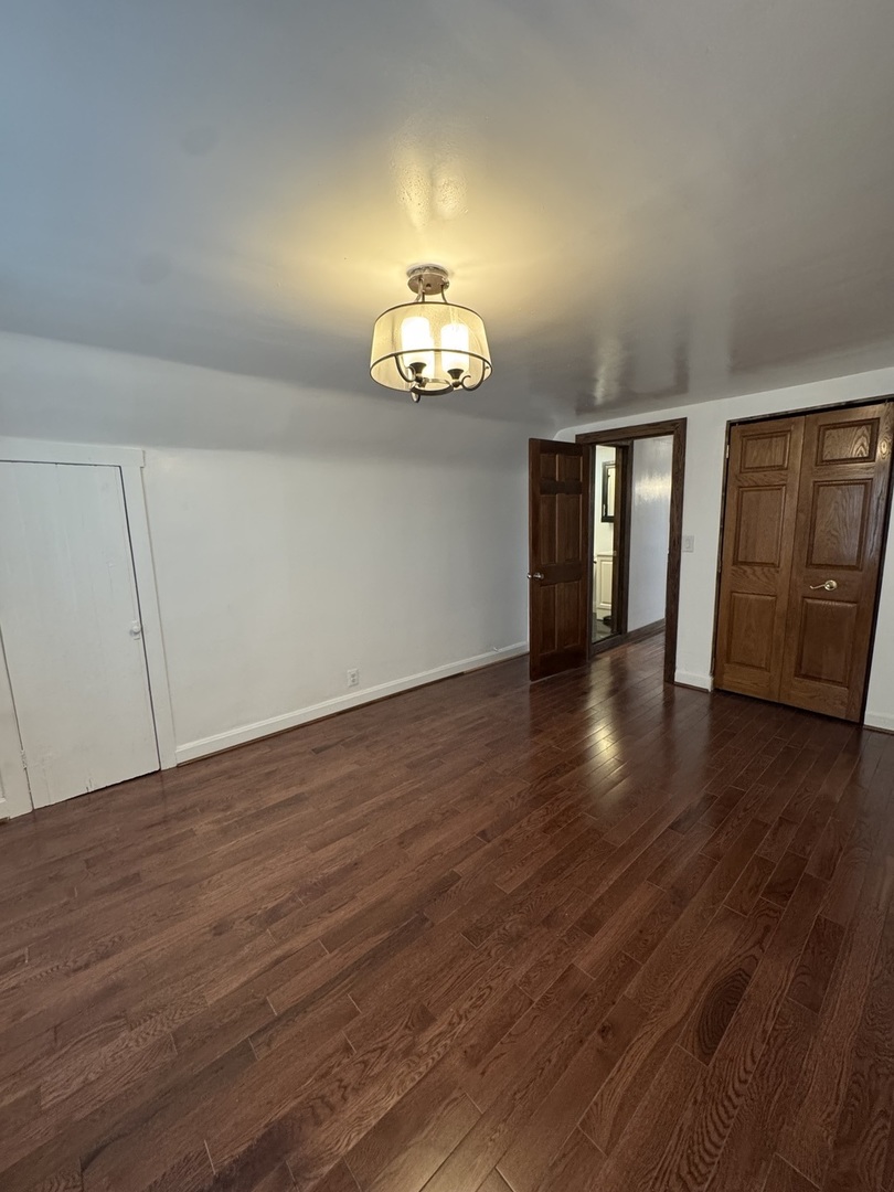 1913 W Cuyler Avenue Unit: 3