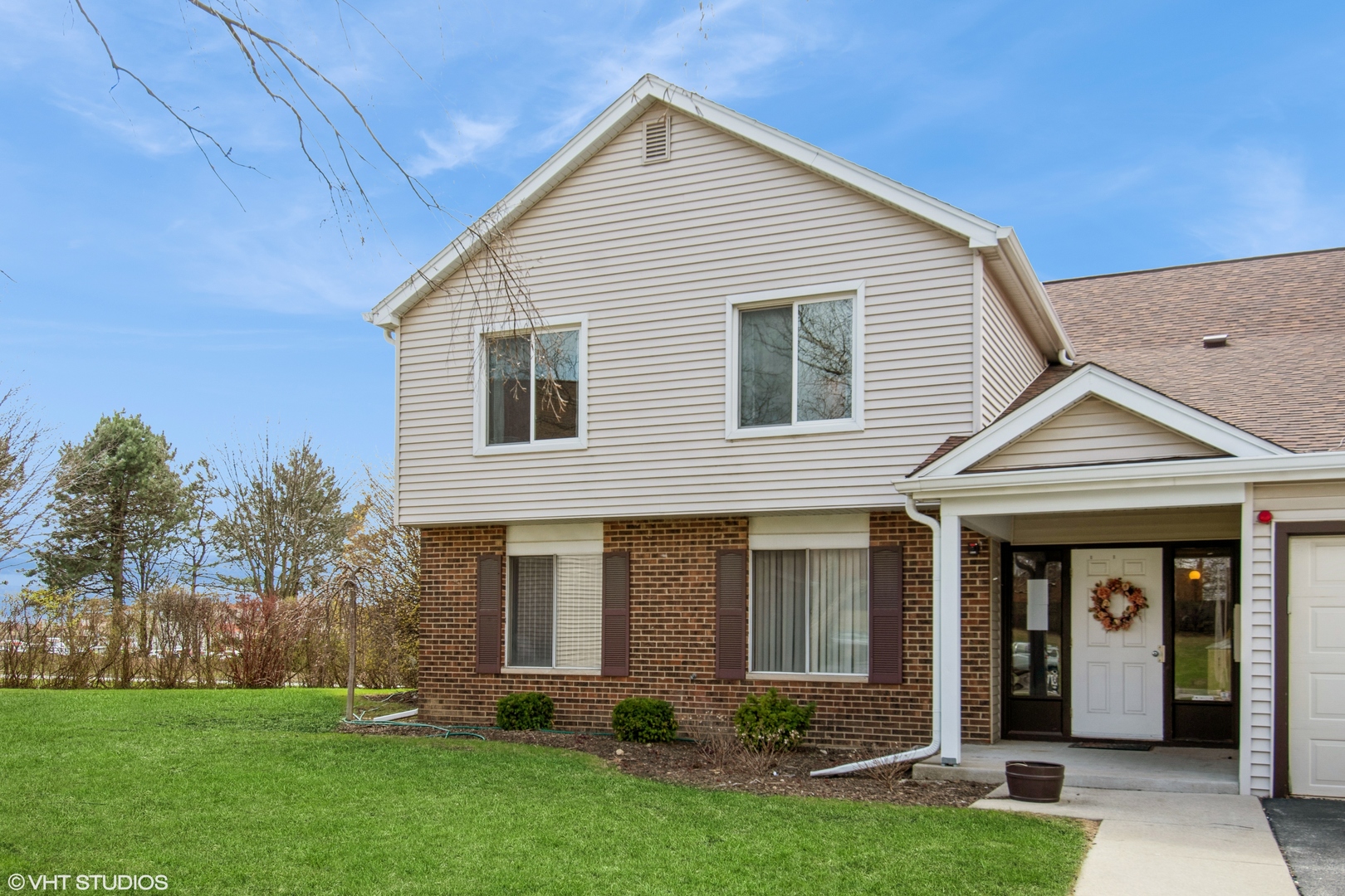 7010 Dover Court Unit: 203