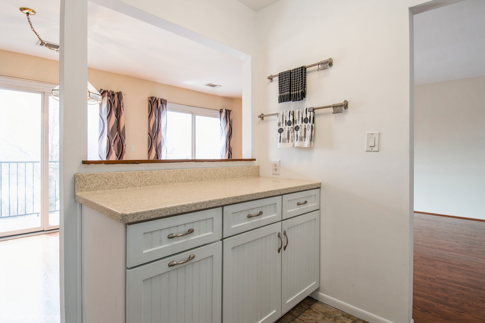 7010 Dover Court Unit: 203