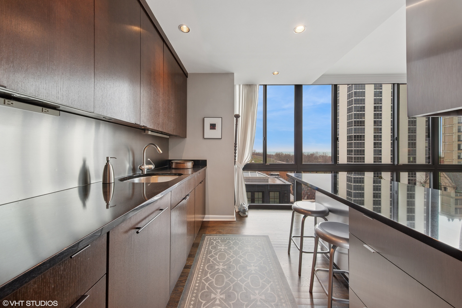 1530 N Dearborn Parkway Unit: 7N