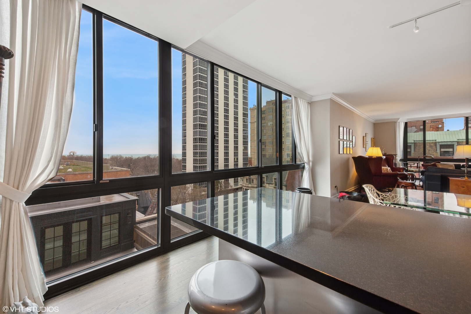 1530 N Dearborn Parkway Unit: 7N