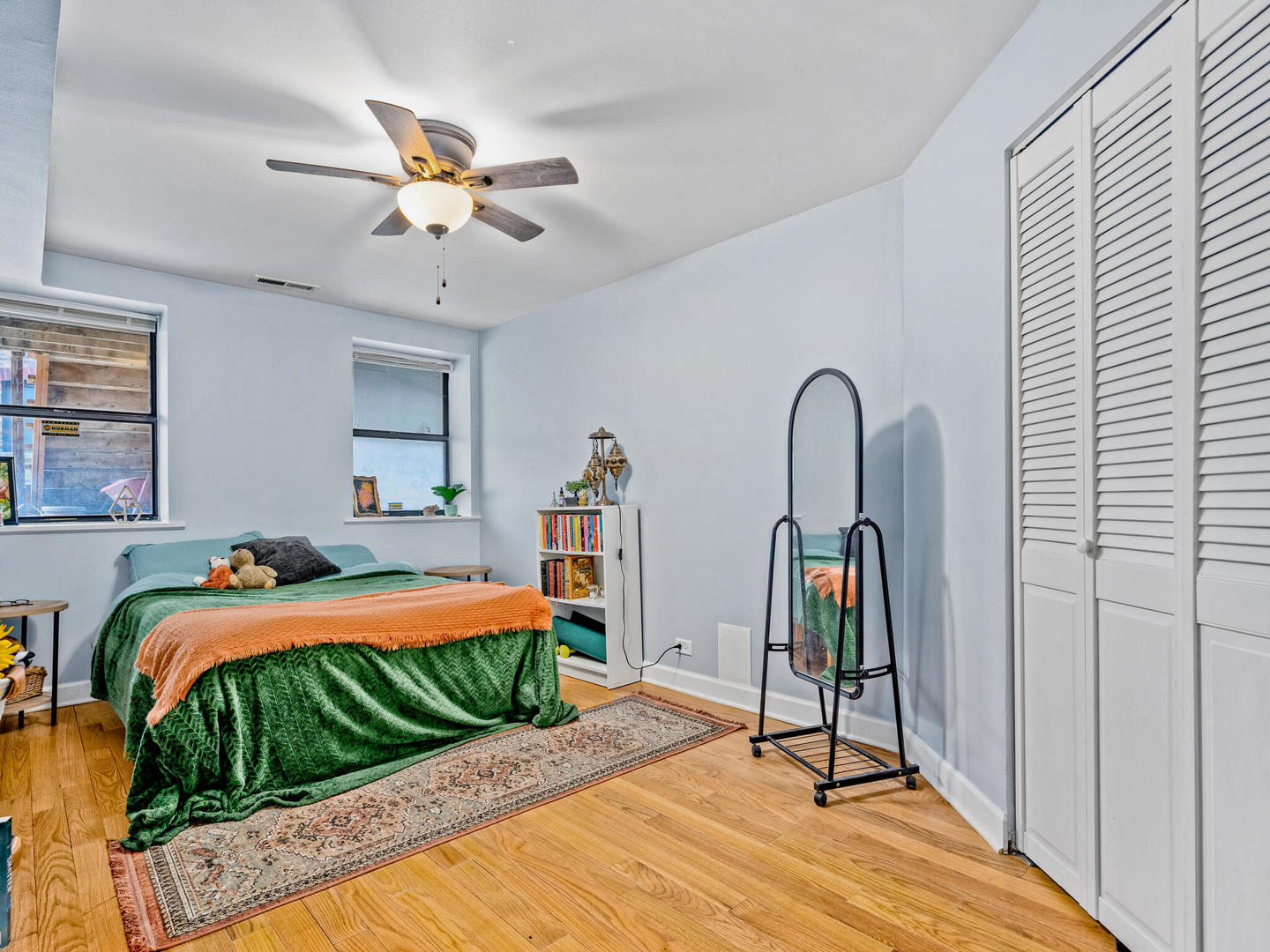 1307 W Foster Avenue Unit: 1G