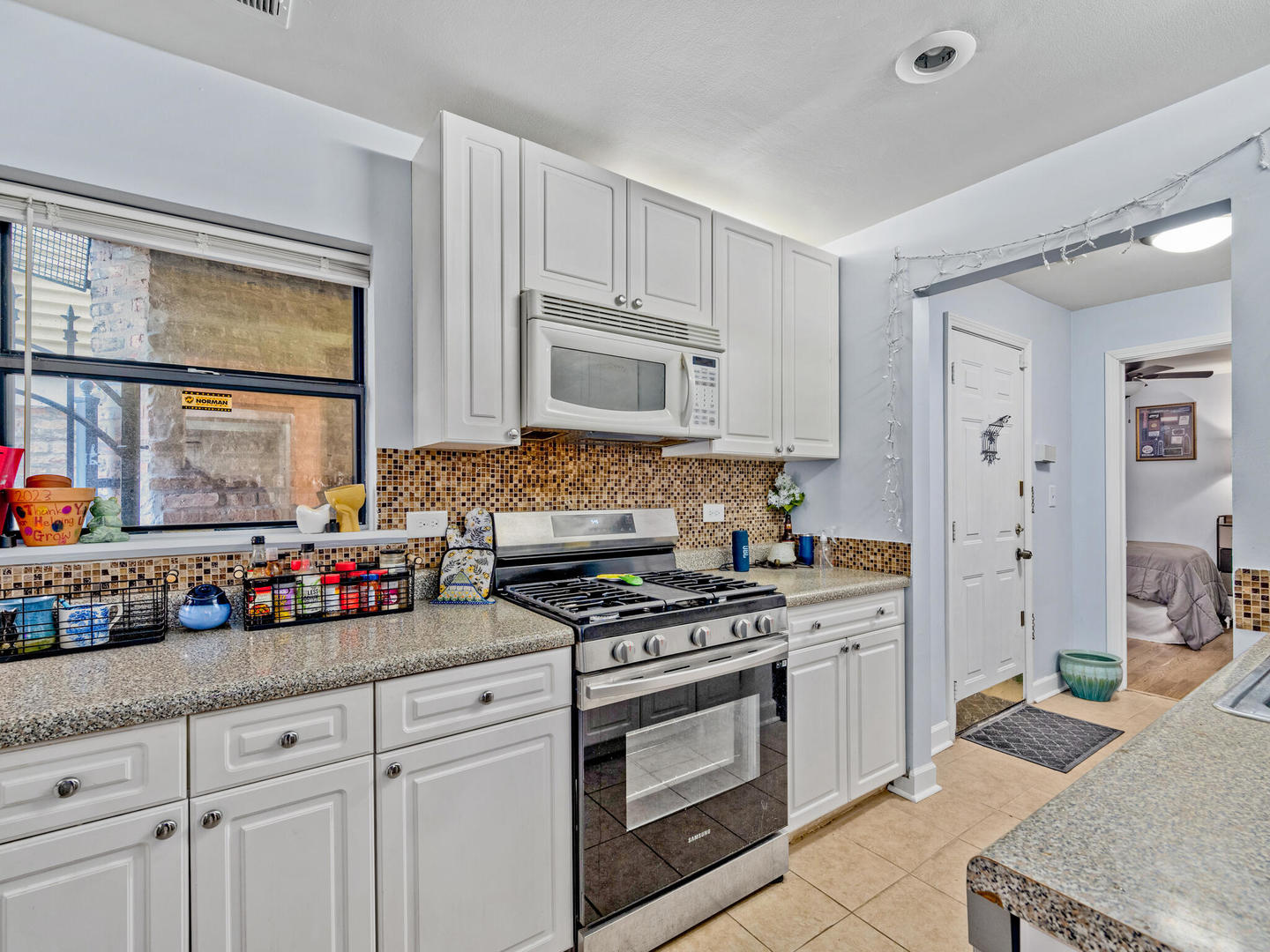 1307 W Foster Avenue Unit: 1G