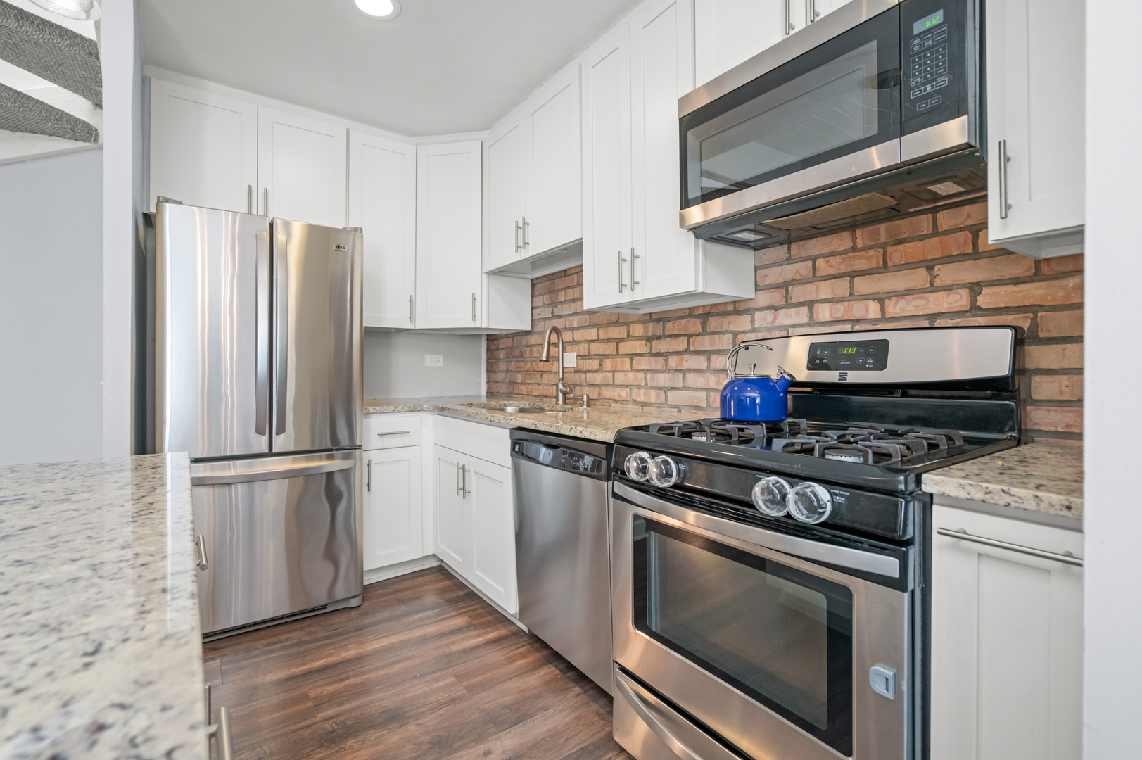 1719 N MOHAWK Street Unit: F