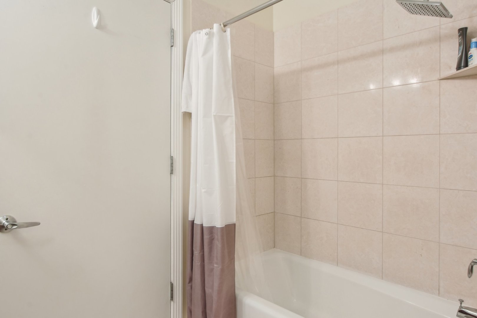 565 W Quincy Street Unit: 1711