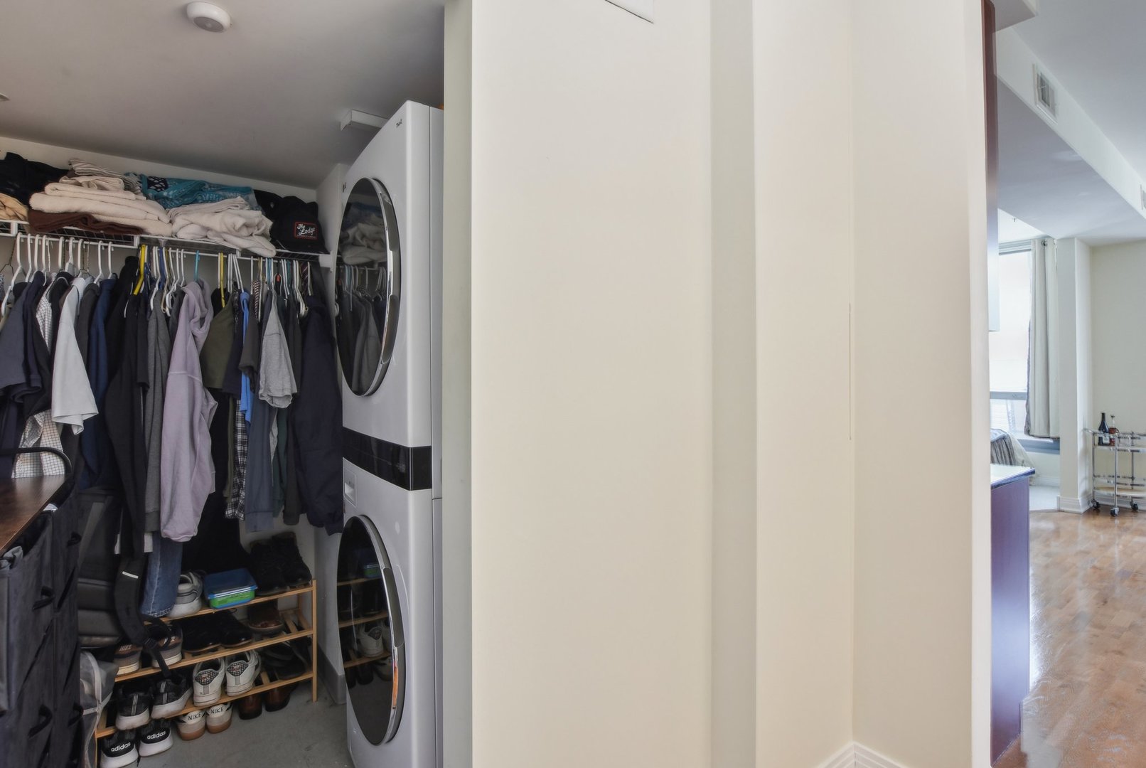 565 W Quincy Street Unit: 1711