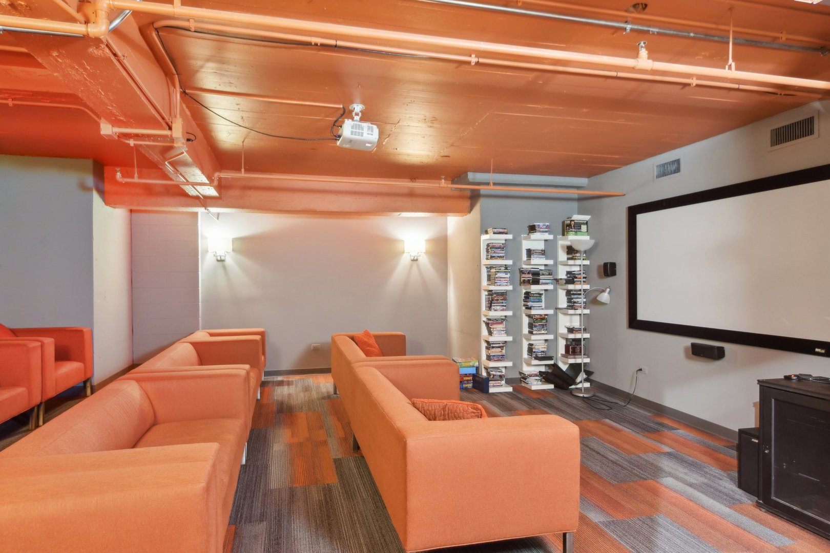 565 W Quincy Street Unit: 1711